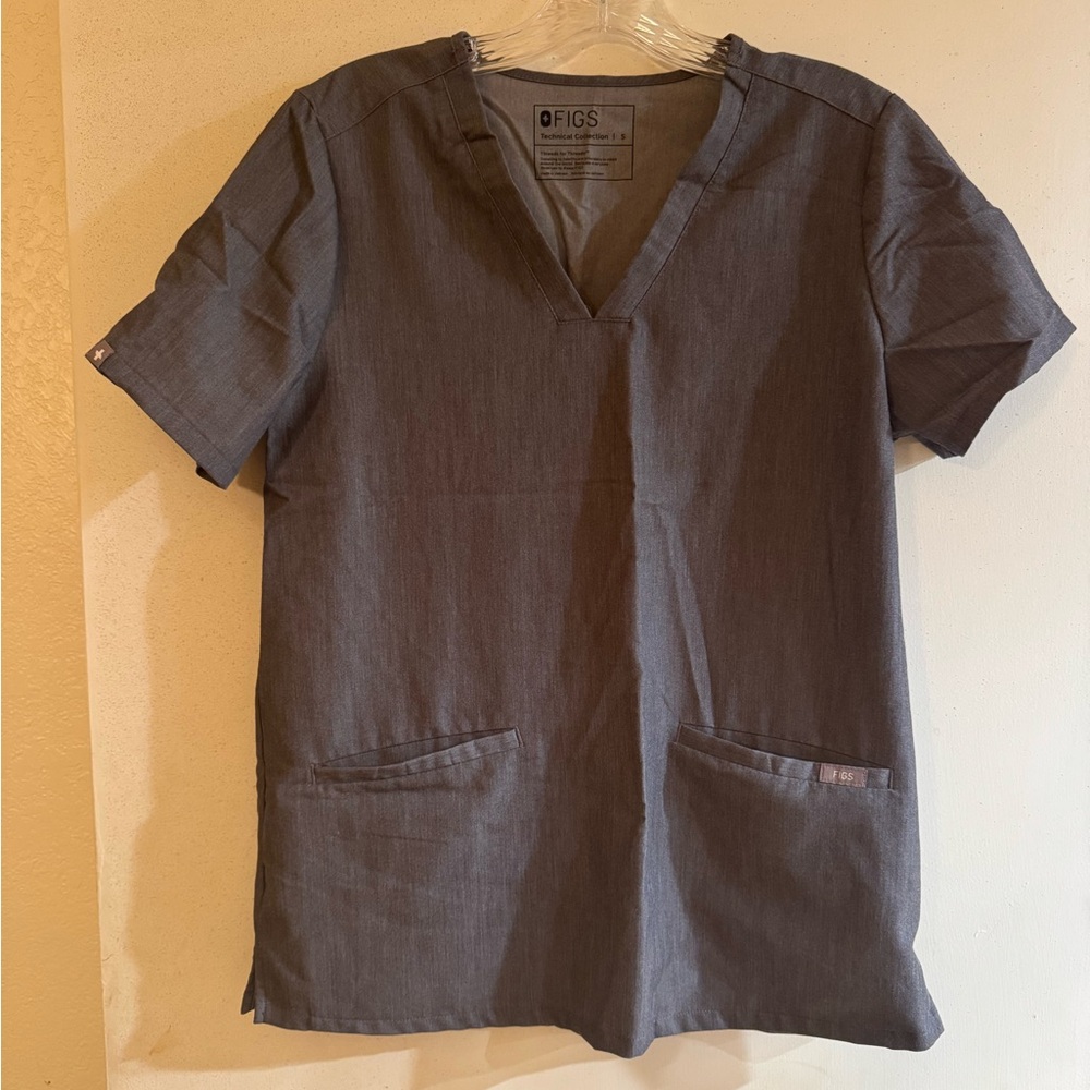 Figs Charcoal V-Neck Scrub Top
